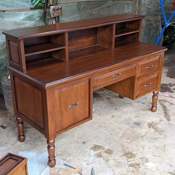 Jati Larzo Furniture